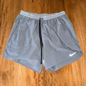 Nike Men’s Running Shorts Size L Gray with Built-In Compression